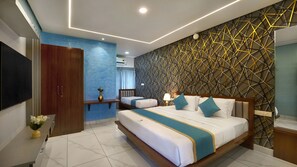 Luxury Studio Suite | Egyptian cotton sheets, premium bedding, down duvets, memory-foam beds - Royal Tusker Luxury Service Apartments (Mysore)