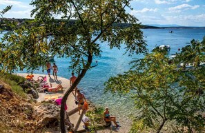 Beach - Nada - 20m From Beach - A4-veliki (Dobrinj)