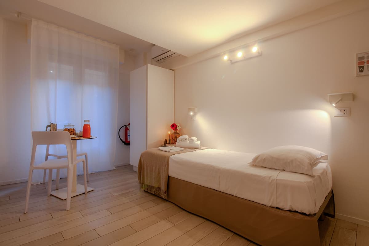 Junior-studiolejlighed - eget badeværelse | Strygejern/strygebræt, baby-/barnesenge (tillægsgebyr), gratis Wi-Fi