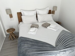 3 bedrooms, iron/ironing board, travel crib, free WiFi
