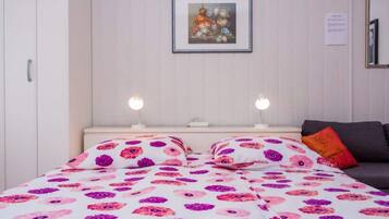 Apartment (Nada - 20m from beach - A1-prizemlje() | 1 bedroom, free WiFi