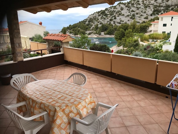 Apartment (Stivy - 30m from beach - A2 prizemlje) | Terrace/patio