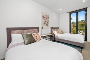 4 habitaciones, tabla de planchar con plancha y wifi gratis 