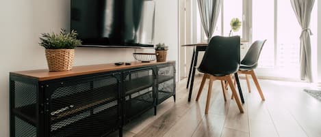 開放式客房 | 電視