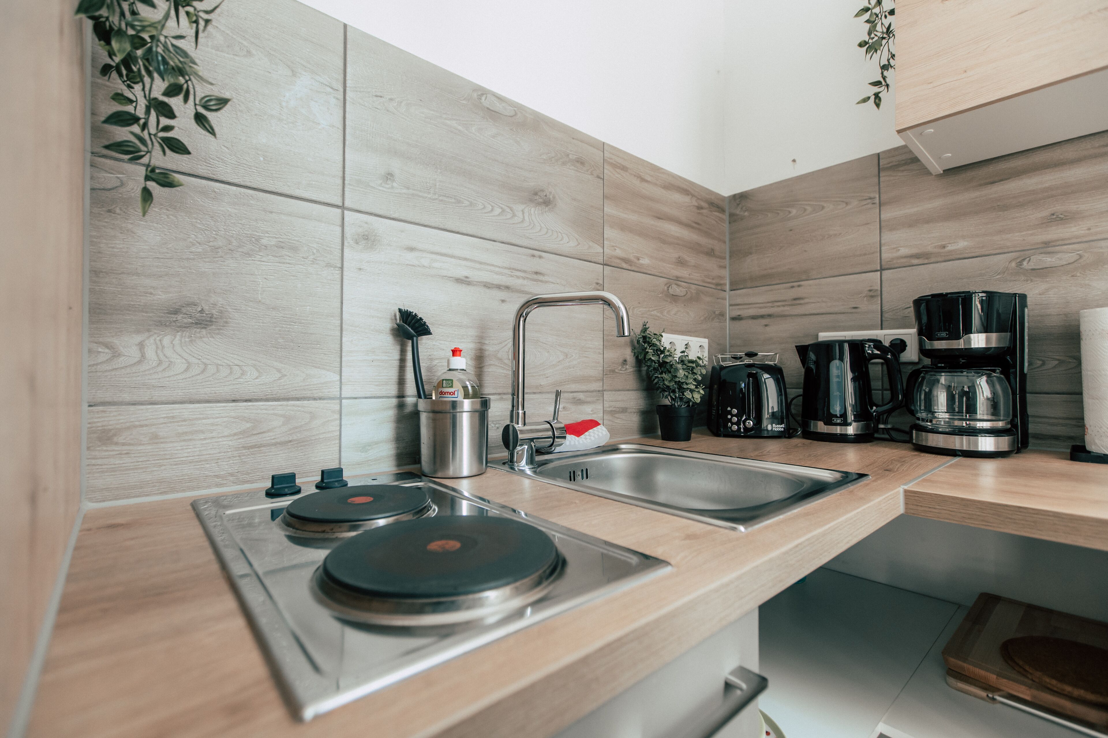 *Industrial* Studio with Kitchen and Balcony | Private kitchen | Fridge, microwave, oven, stovetop