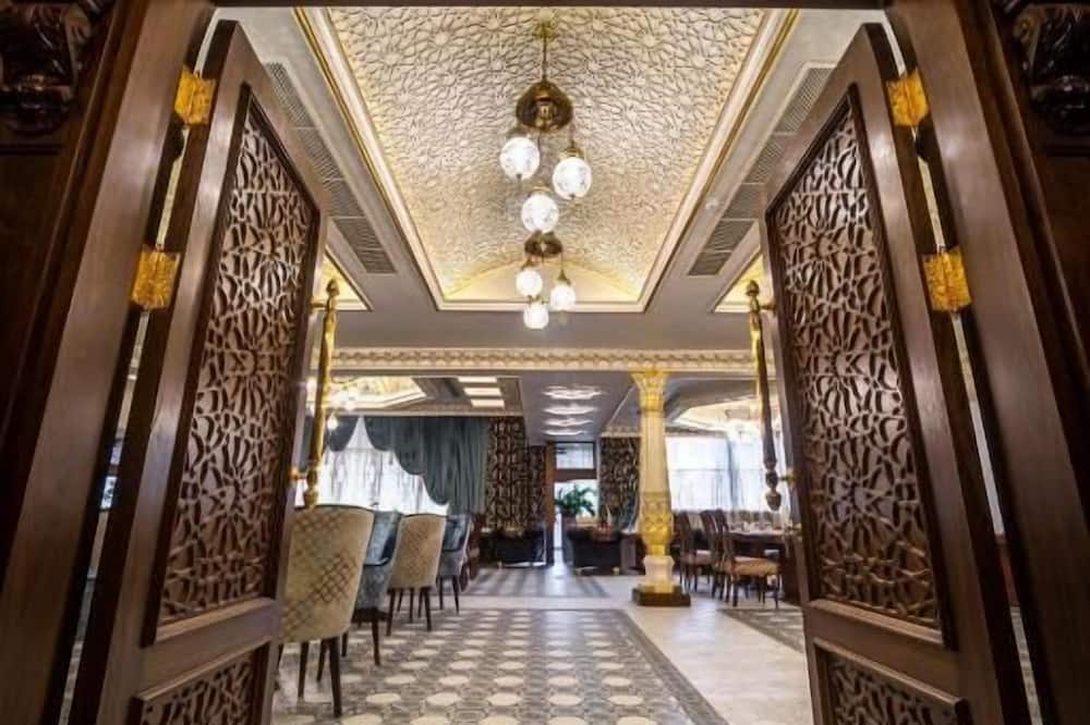 MANOR Hotel