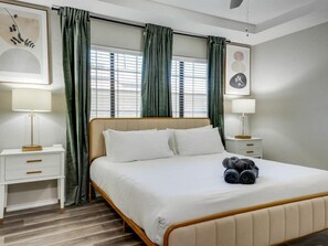 4 bedrooms, desk, iron/ironing board, WiFi