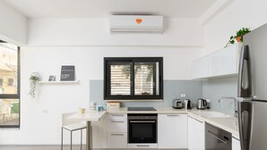 Apartment, 2 Bedrooms, 2 Bathrooms | Private kitchen - Modern & Design by FeelHome (Tel Aviv)
