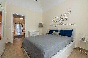 1 quarto, Wi-Fi de cortesia, roupa de cama