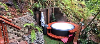 Hillside Retreat in the Redwoods w/ Hot Tub, Pet-Friendly