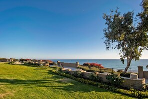 Property grounds - Luxury Townhome with Panoramic Ocean Views (Dana Point)