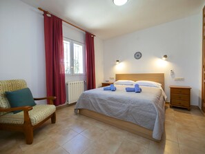 3 chambres, fer et planche à repasser, Wi-Fi
