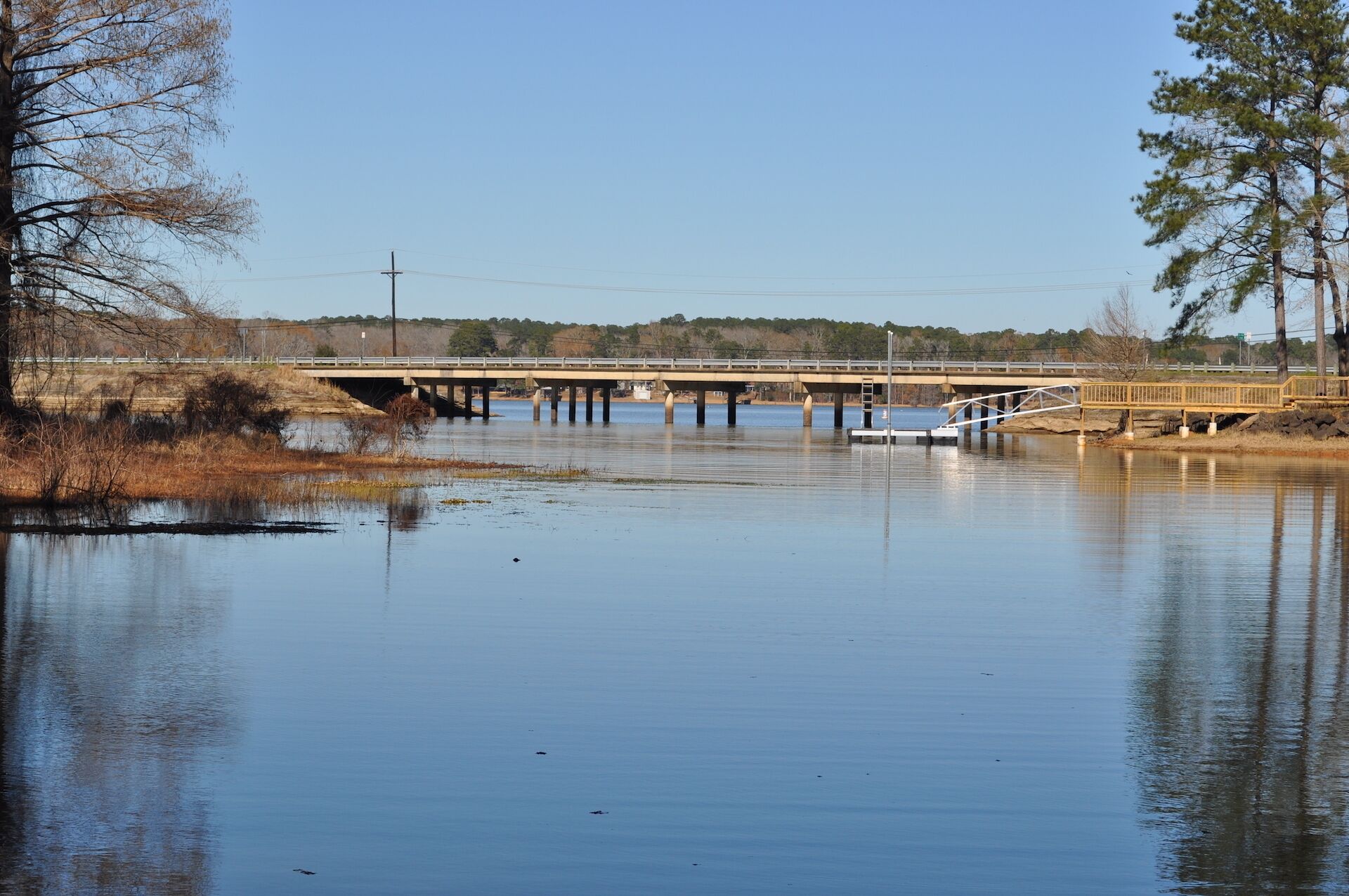 Waterfront Cabin at Six Mile Boat Ramp on Lake Toledo Bend