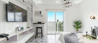 Soderberg by J&J (Near airport| Wi-Fi |Netflix)