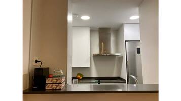 KylskÄp, mikrovÄgsugn, ugn och spishÀll