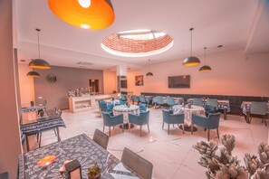 Esmorzar diari complet gratuït 