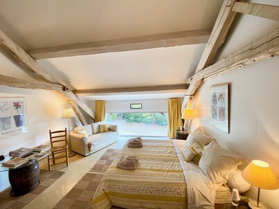 Former Quercy Blanc wine storehouse in the heart of the Cahors vineyards