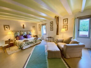 6 habitaciones, tabla de planchar con plancha y wifi 