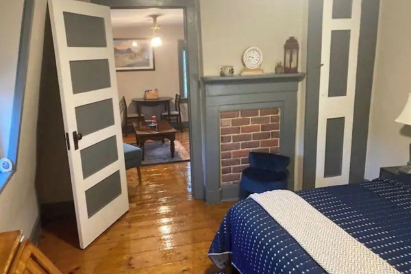 1 slaapkamer, een bureau, een strijkplank/strijkijzer, gratis wifi