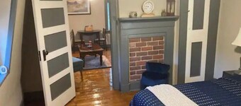 #4 Quaint 1 bedroom apartment in Historic Building