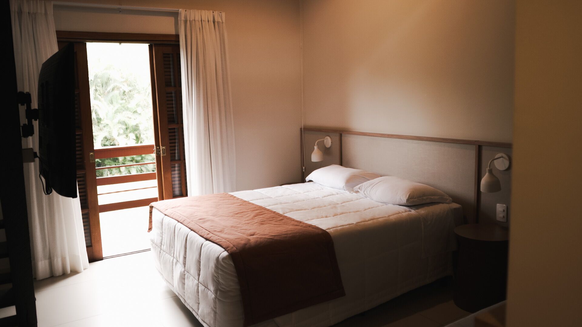 Wi-Fi de cortesia, roupa de cama