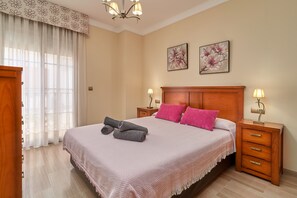 2 bedrooms, iron/ironing board, free WiFi, bed sheets - Holiday Home Casa Murillo with Sea View, Terrace & Wi-Fi (Nerja)