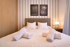 3 bedrooms, free WiFi, bed sheets - Vacation Home 'Villa Valeria' with Private Pool, Terrace & Wi-Fi (Corralejo)