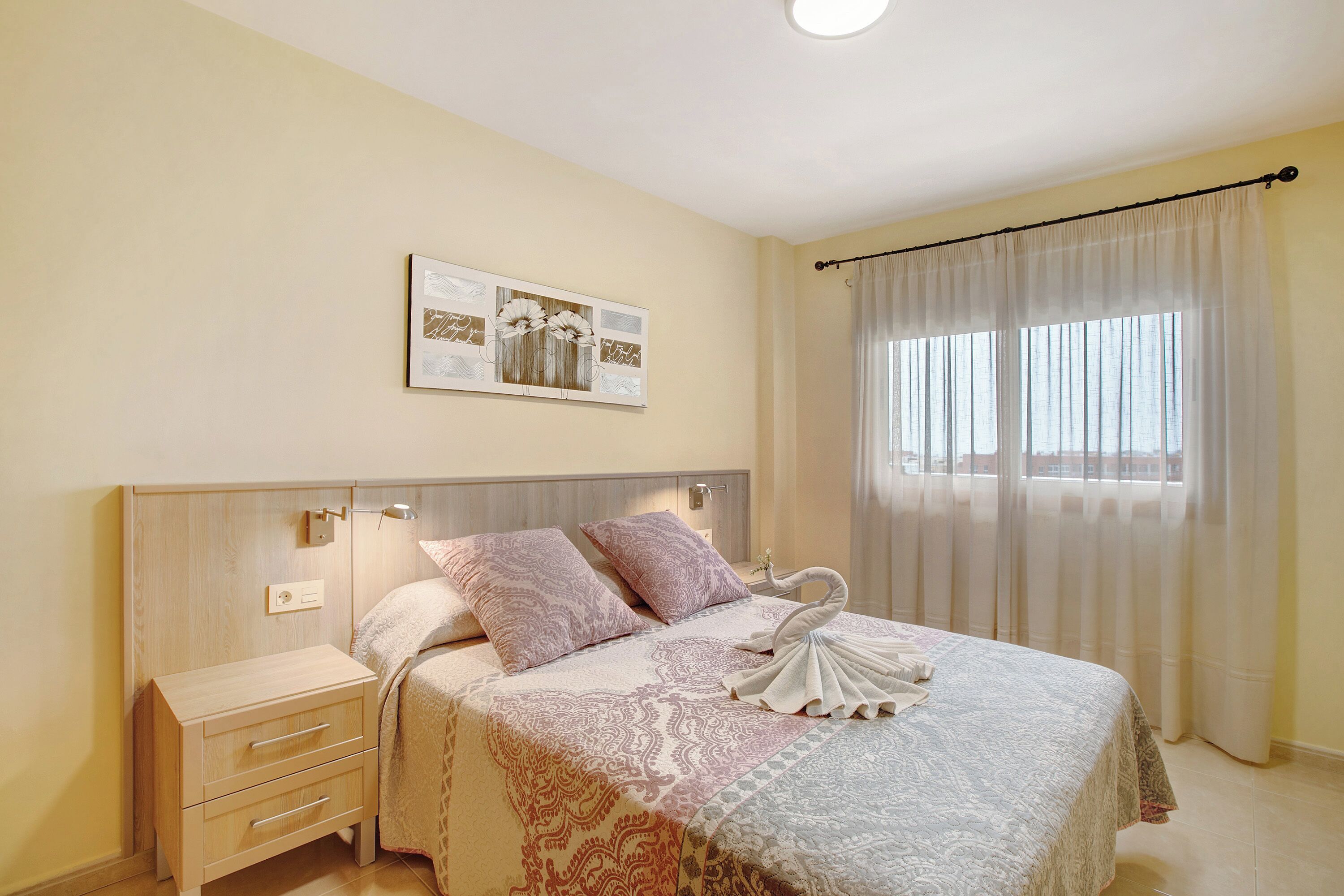 2 多间卧室、熨斗/熨衣板、免费 WiFi、床单