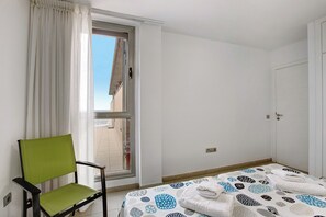 2 slaapkamers, een strijkplank/strijkijzer, gratis wifi, beddengoed