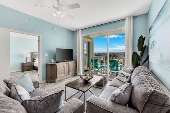 TV - CARE FREE by the Sea /Gulf/Mobile Bay/Boat Launch - Navy Cove 1204 is a gem! (Gulf Shores)