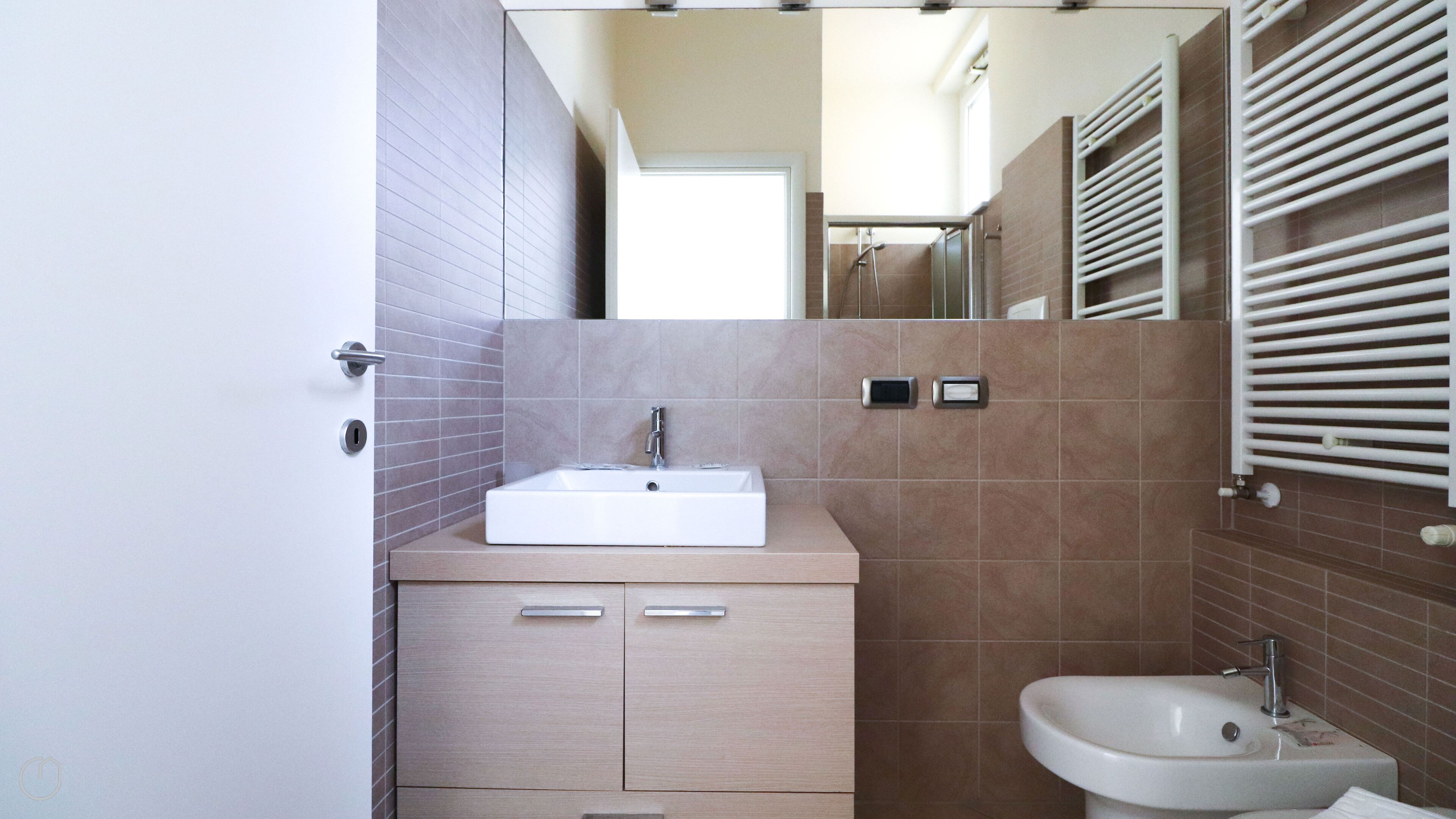 Douche, serviettes fournies
