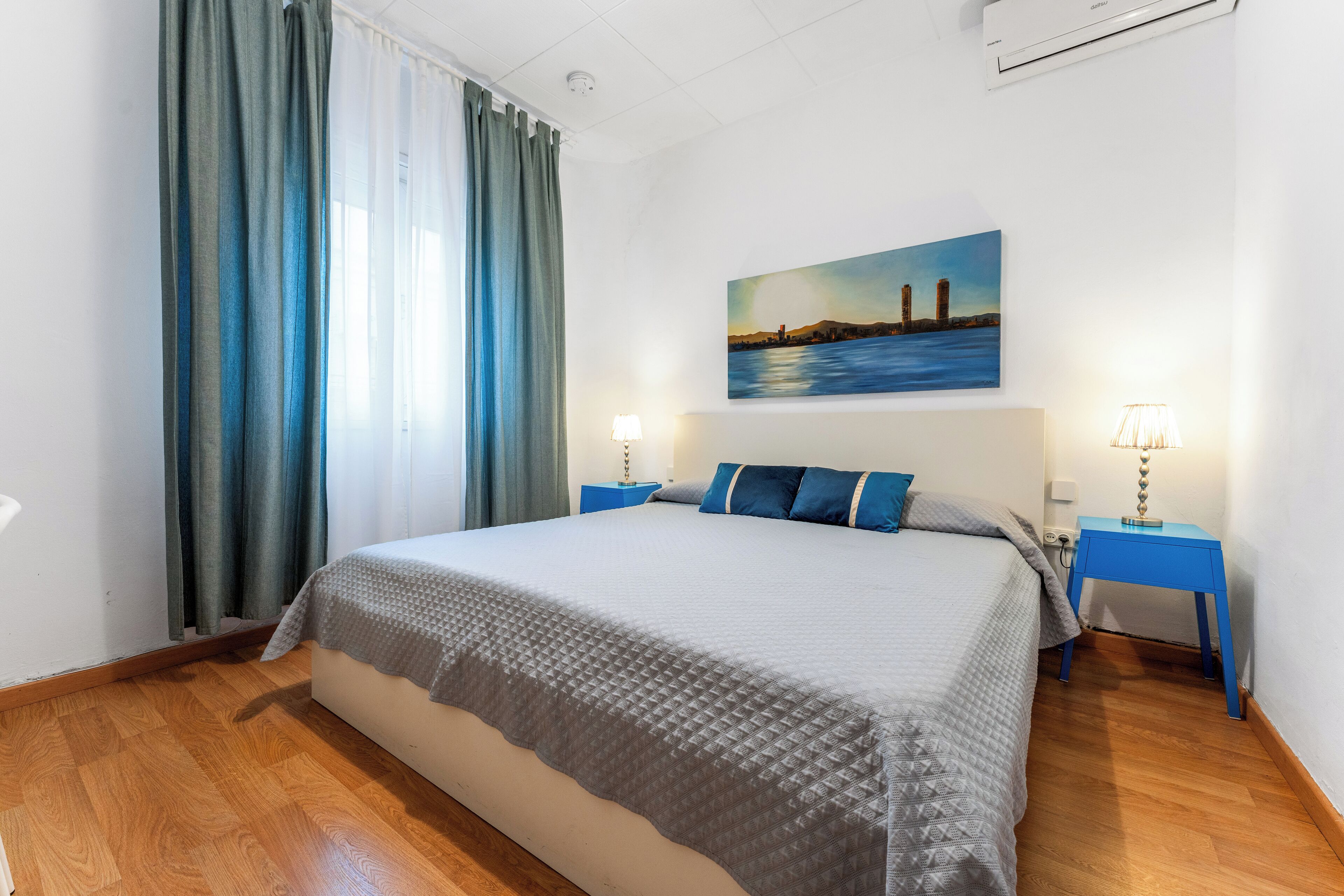 2 bedrooms, travel crib, free WiFi, bed sheets