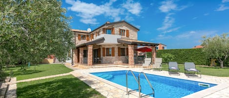 Alberca al aire libre