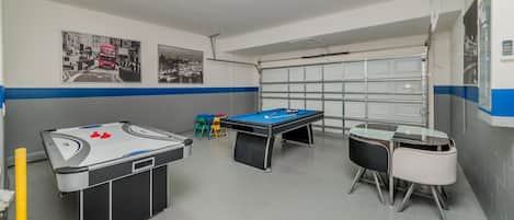 Spielezimmer