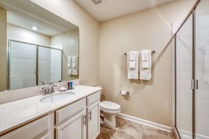 Hair dryer, towels - Last Minute Disney Getaway! Themed Bedrooms & Private Balcony. Book Now! #35708 (Orlando)