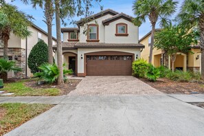 Exterior - Last Minute Disney Getaway! Private Pool, Hot Tub & Game Room. Book Now! #6136 (Orlando)