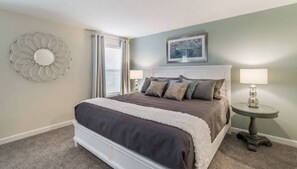 6 bedrooms, iron/ironing board, WiFi, bed sheets