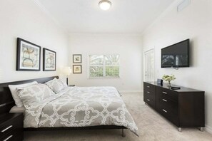 3 bedrooms, iron/ironing board, WiFi, bed sheets