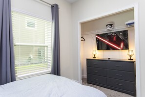 5 chambres, fer et planche à repasser, Wi-Fi, draps fournis