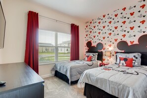5 habitaciones, tabla de planchar con plancha, wifi y ropa de cama 