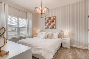 4 bedrooms, iron/ironing board, WiFi, bed sheets