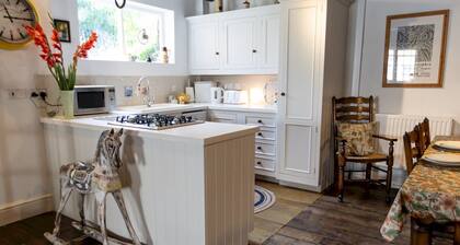 Pass the Keys | Magical period house in the heart of Ludlow