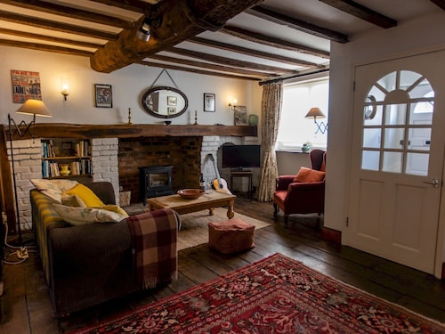 Magical period house in the heart of Ludlow - Pass the Keys