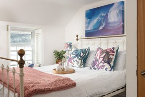 3 bedrooms, iron/ironing board, Internet, bed sheets