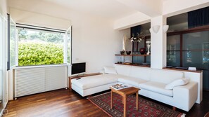 Apartment (2 Bedrooms) | Living area - Aurelia Harbour 103 (Andora)