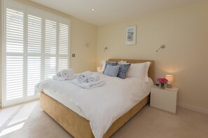 2 bedrooms, individually decorated, individually furnished, free WiFi