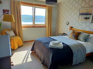 5 makuuhuonetta, vauvan matkasänky, ilmainen Wi-Fi, vuodevaatteet