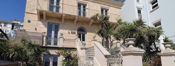 Extérieur