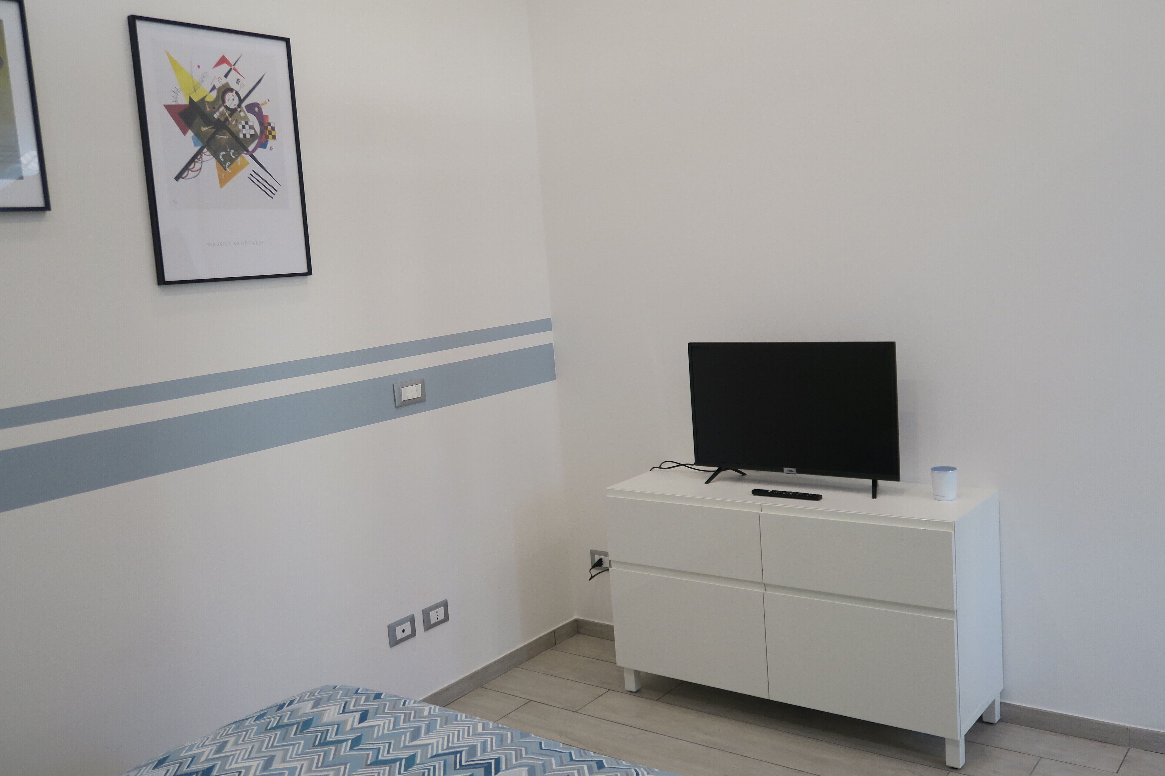 1 chambre, bureau, fer et planche à repasser, Wi-Fi gratuit