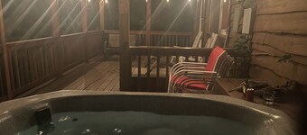 Fawntastic Views - 2 bedroom cabin w/hot tub